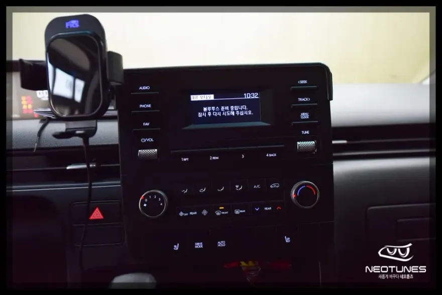 Hyundai StariaのAndroid Auto・CarPlay取付事例 施工写真 1-2
