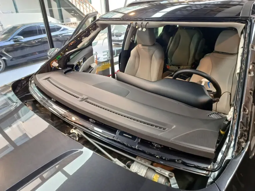 Kia Carnival KA4のカーフィルム施工事例|費用目安・仕上がり 施工写真 1-3
