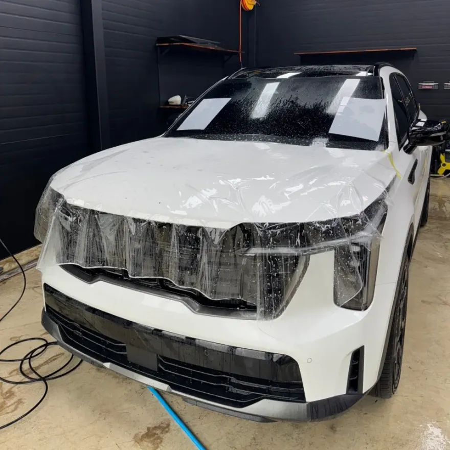 Kia SorentoのPPF施工事例|費用目安と仕上がり 施工写真 1-2