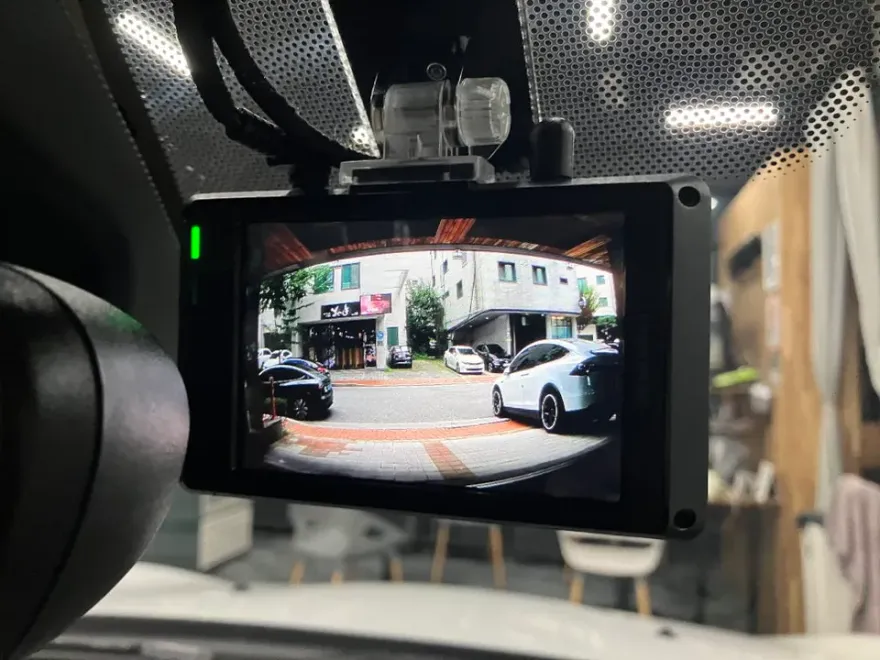 MINI Clubmanのドラレコ取付事例|費用目安・仕上がり 施工写真 1-2