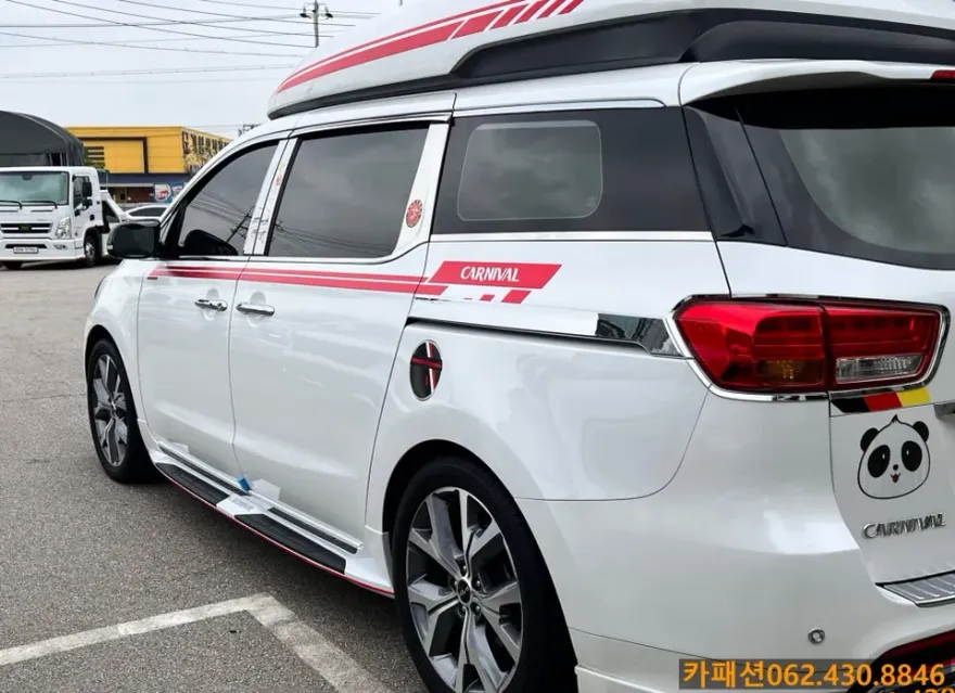 Kia Carnival KA4 dash cam installation result