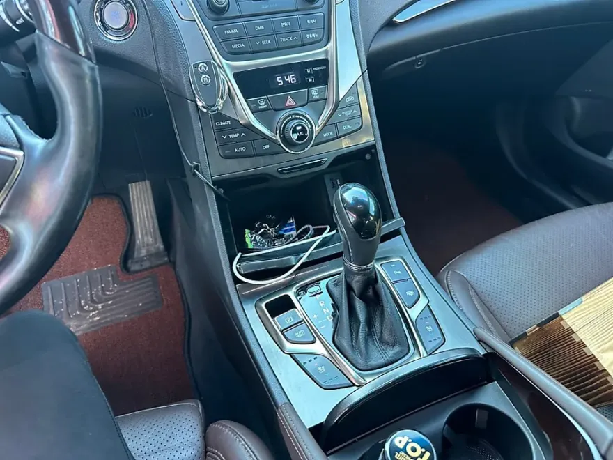 Hyundai Grandeur HG new car package - Hyundai Grandeur HG New Car Package Review photo 3