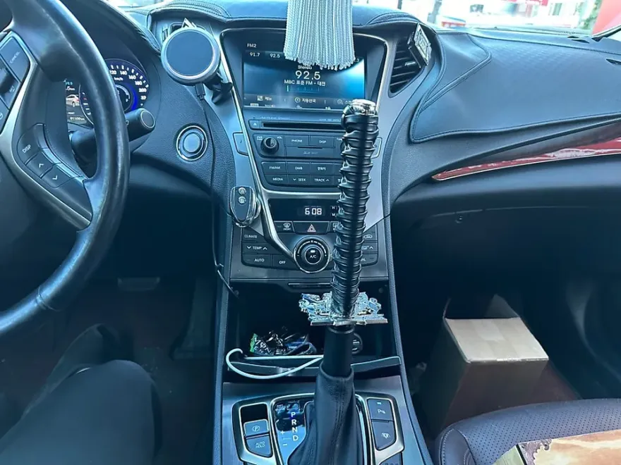 Hyundai Grandeur HG new car package - Hyundai Grandeur HG New Car Package Review photo 5