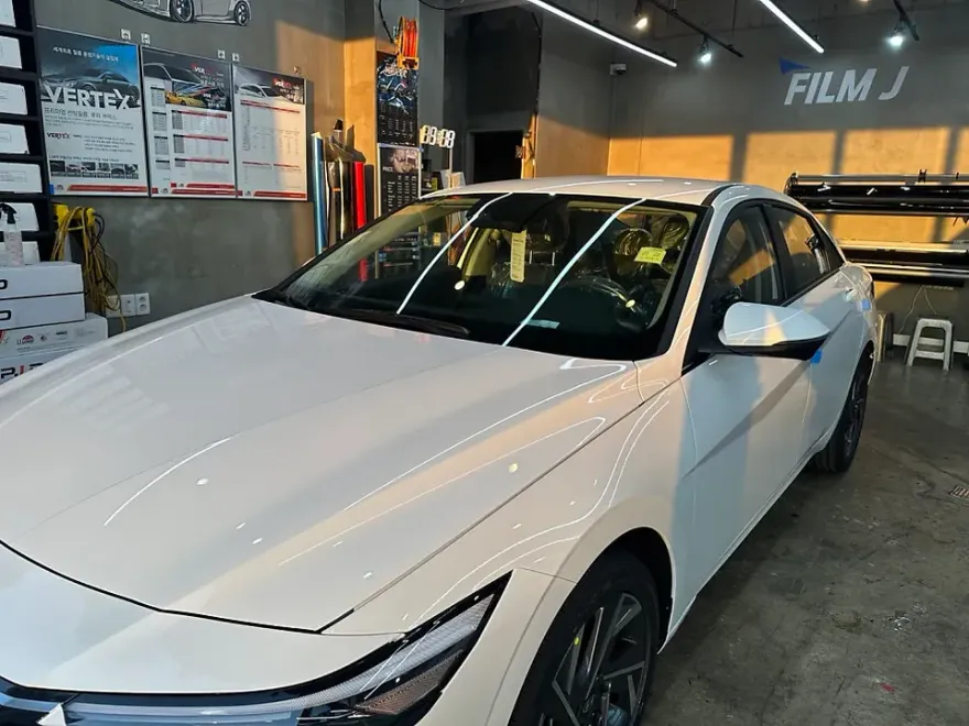 Hyundai Elantra CN7のカーフィルム施工事例｜費用目安・仕上がり 施工写真 3-1