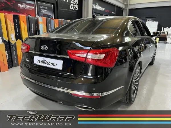 Kia K7 YGのカーラッピング事例｜キャリビアンブルーカメレオン 施工写真 3-1
