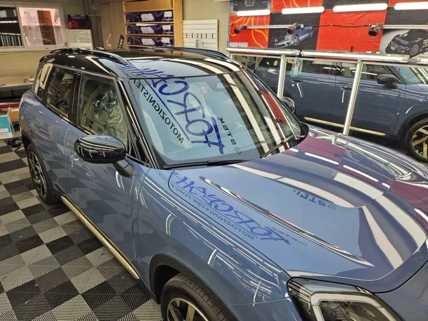 MINI Countrymanのカーラッピング事例｜費用目安・仕上がり 施工写真 4-2