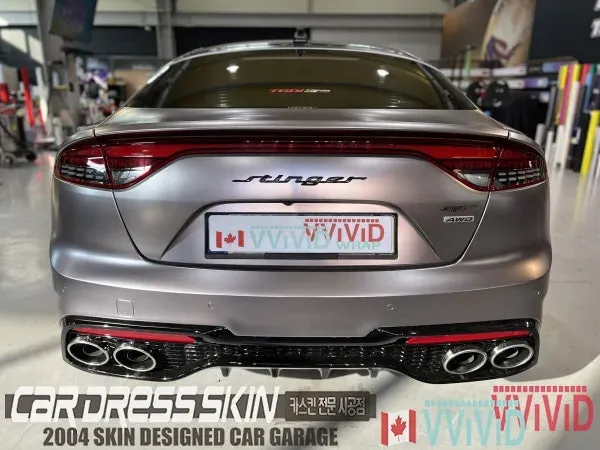 Kia Stinger カーラッピング事例:無光スモークグレークロム 施工写真 3-2