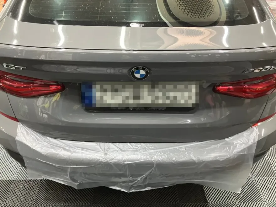 BMW 6 Series GTのドラレコ取付事例｜費用目安・仕上がり 施工写真 2-1