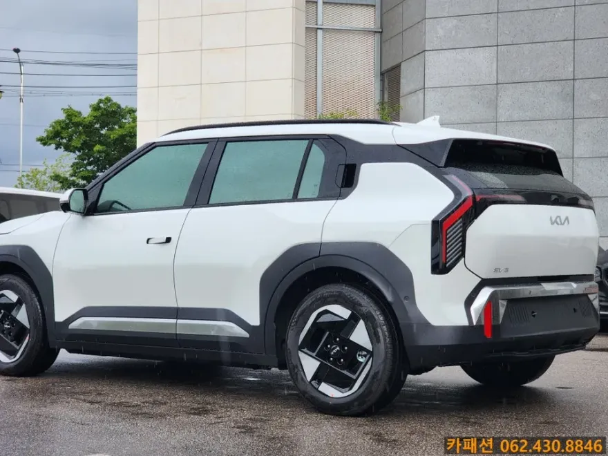 Kia EV3のカーフィルム施工事例|費用目安・仕上がり 施工写真 1-2