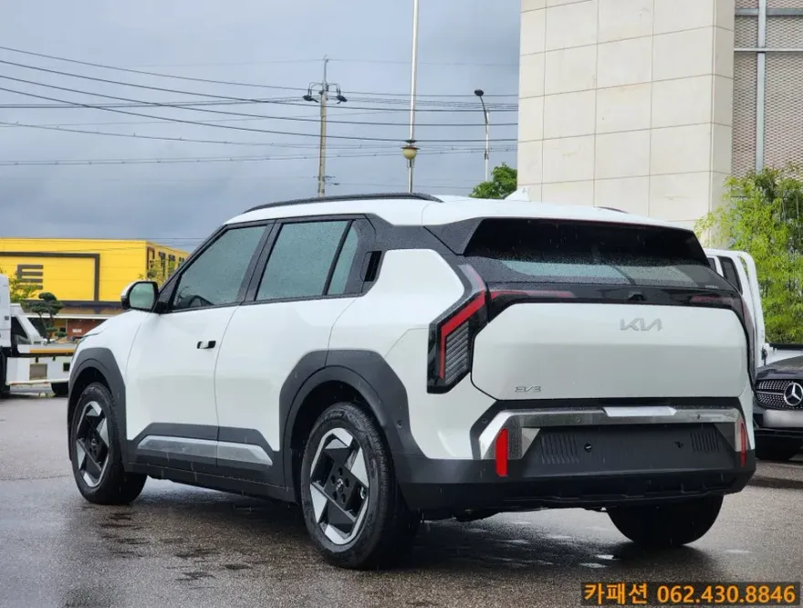 Kia EV3のカーフィルム施工事例|費用目安・仕上がり 施工写真 1-3
