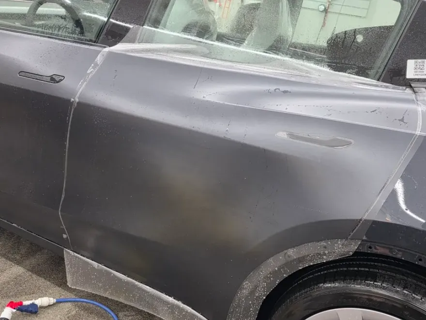 Tesla Model Y PPF施工事例｜無光フィルムで個性を演出 施工写真 3-2