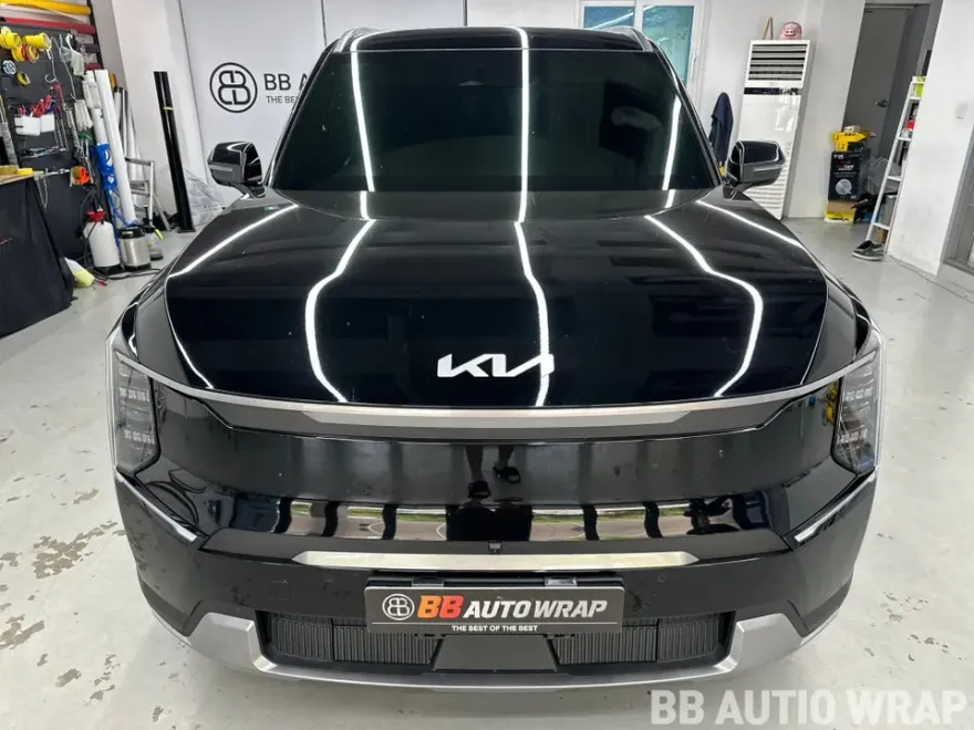Kia EV9 vinyl wrap installation result