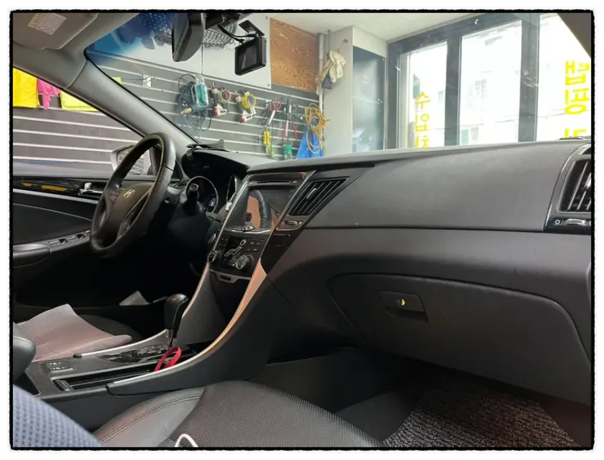 Hyundai Sonata YFのカーオーディオ施工事例 施工写真 4-1