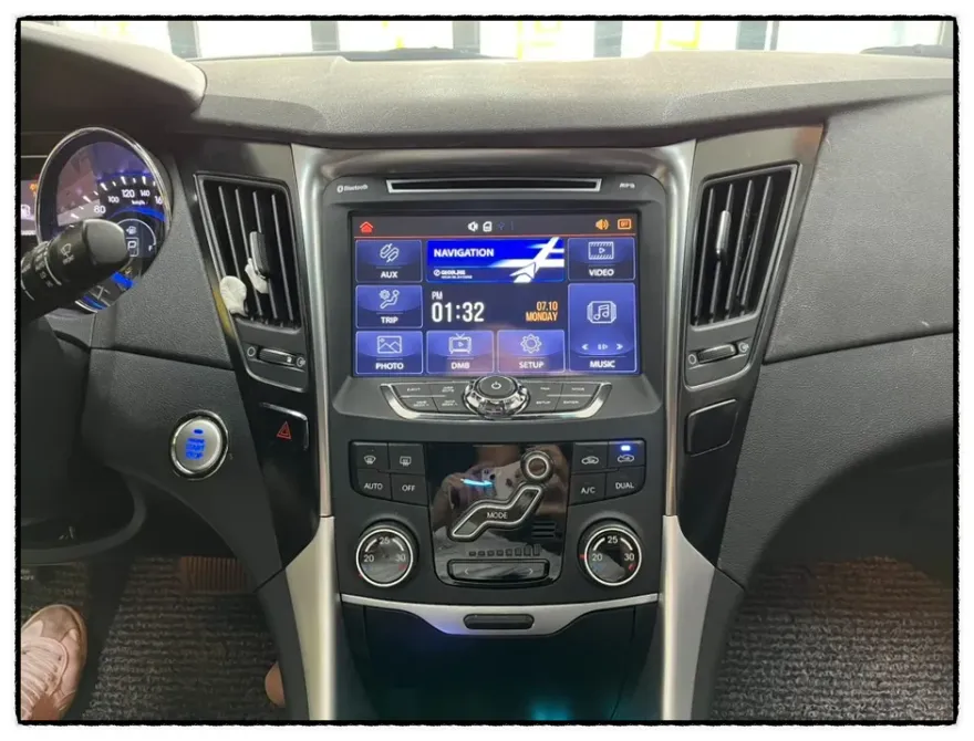 Hyundai Sonata YFのカーオーディオ施工事例 施工写真 4-2