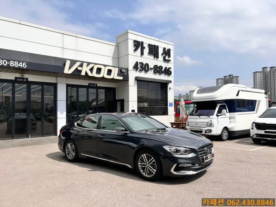 Hyundai Grandeur IG window tinting installation result