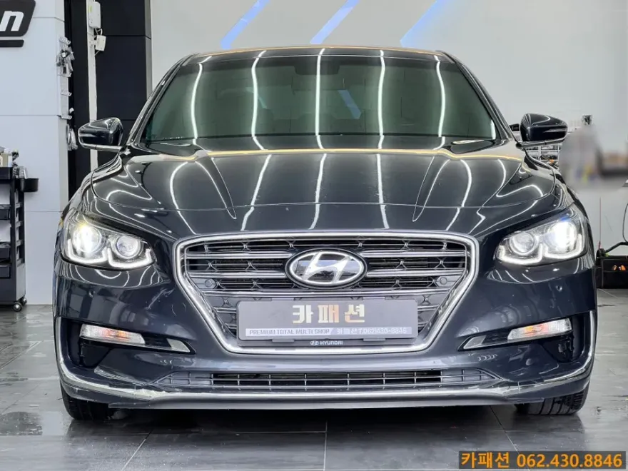 Hyundai Grandeur IGのカーフィルム施工事例 施工写真 1-2