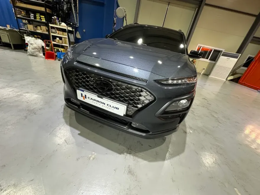 Hyundai Konaのカーラッピング事例|費用目安・仕上がり 施工写真 1-2