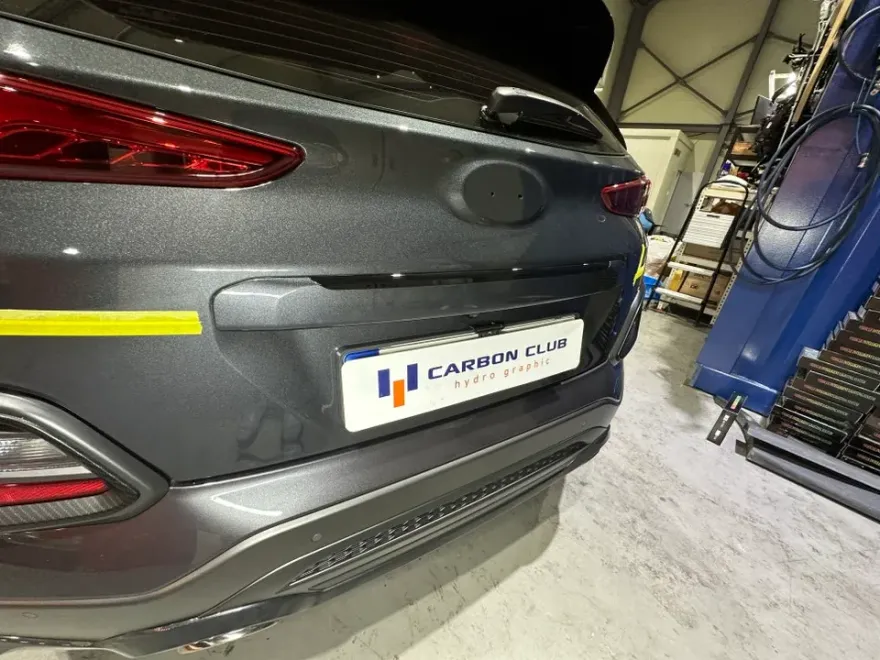 Hyundai Konaのカーラッピング事例|費用目安・仕上がり 施工写真 2-3