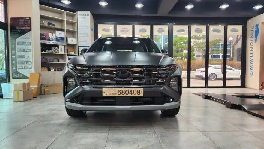 Hyundai Tucson NX4 カーフィルム施工事例|費用目安・仕上がり 施工写真 1-2