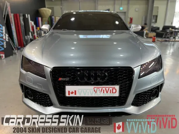 Audi RS7のカーラッピング事例|高光沢フィルムとクロームデリート 施工写真 1-3