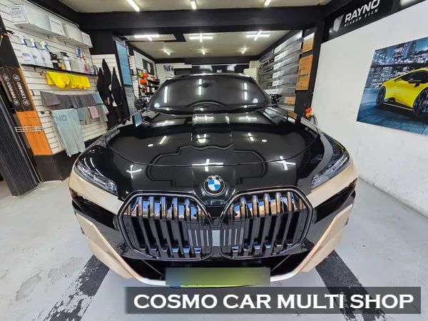 BMW i7 PPF施工事例|デュアルカラーとクローム除去 施工写真 1-2