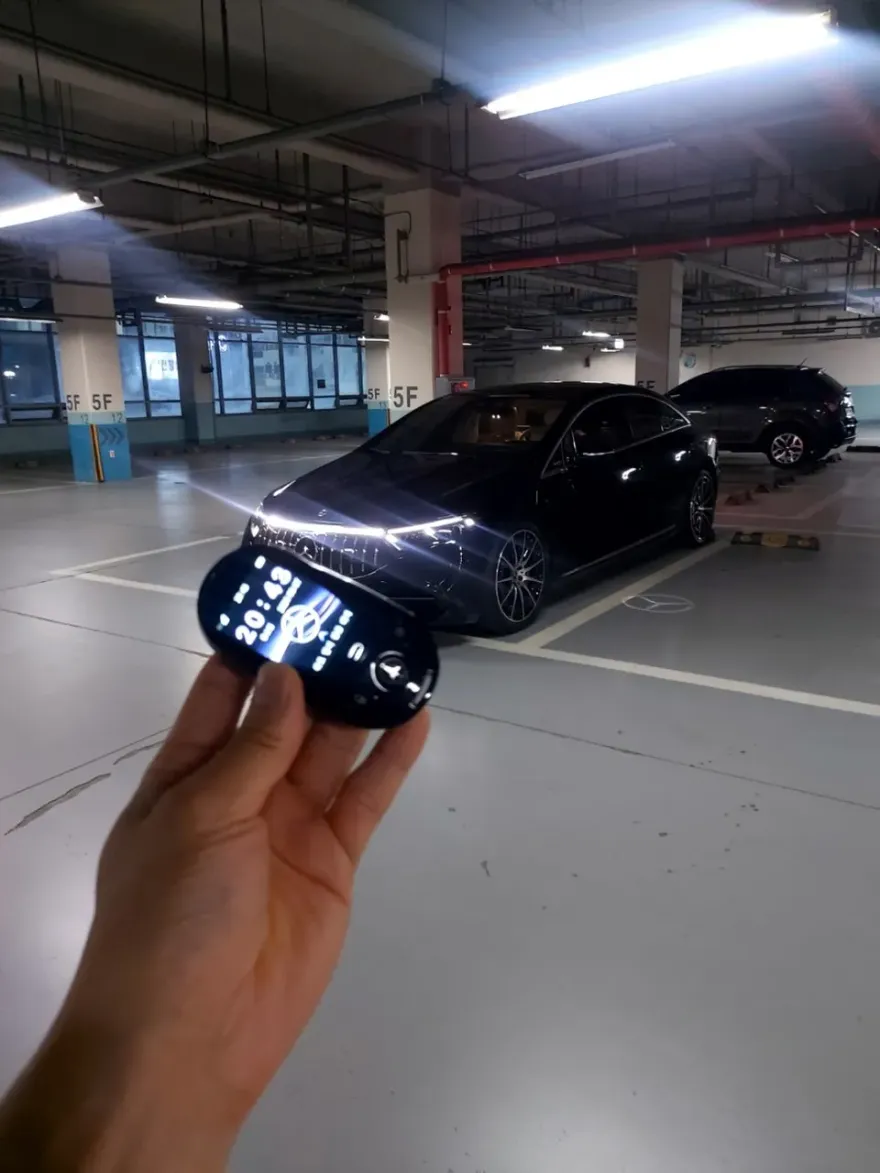 Mercedes-Benz EQS oem options installation result