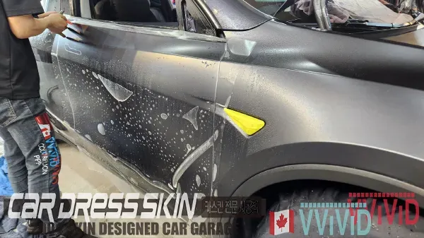 Tesla Model Y PPF施工事例｜ステルスグレー無光 施工写真 2-2