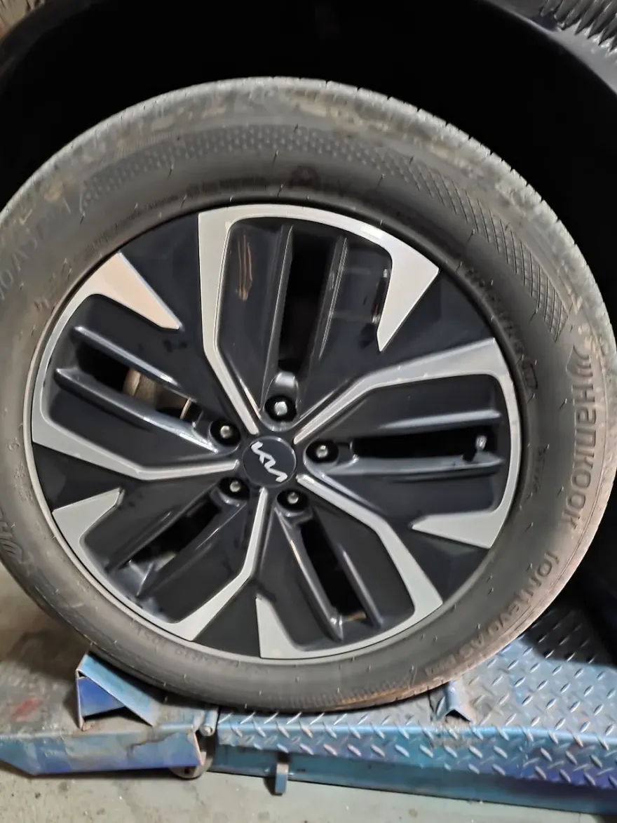 Kia EV6 wheel repair - Kia EV6 Wheel Repair & Painting Review photo 3