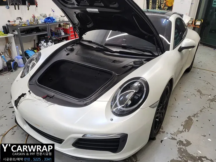 ポルシェ911のカーラッピング事例|費用目安と仕上がり 施工写真 2-2