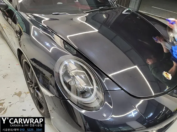 ポルシェ911のカーラッピング事例|費用目安と仕上がり 施工写真 3-2