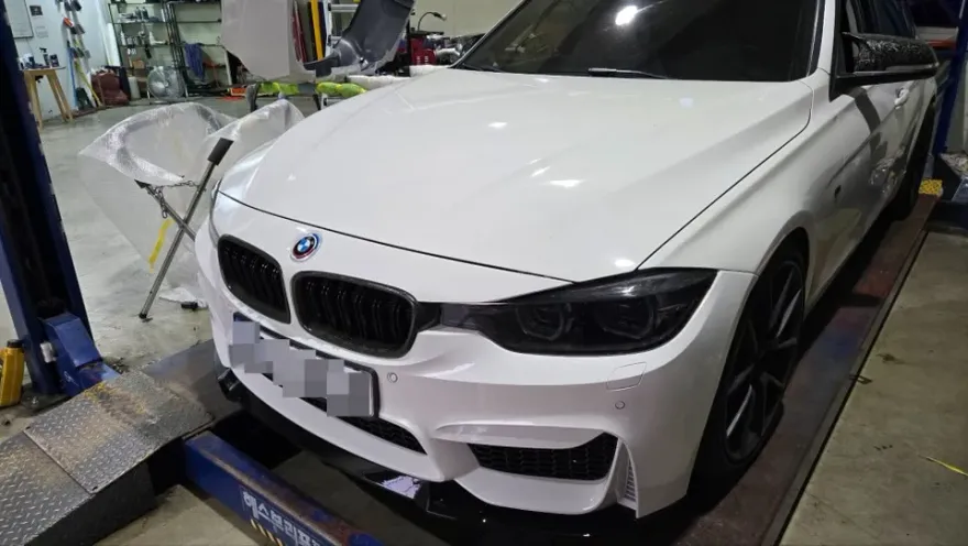BMW 3 Series F30 body kit - BMW 3 Series F30 Body Kit Installation Review photo 4