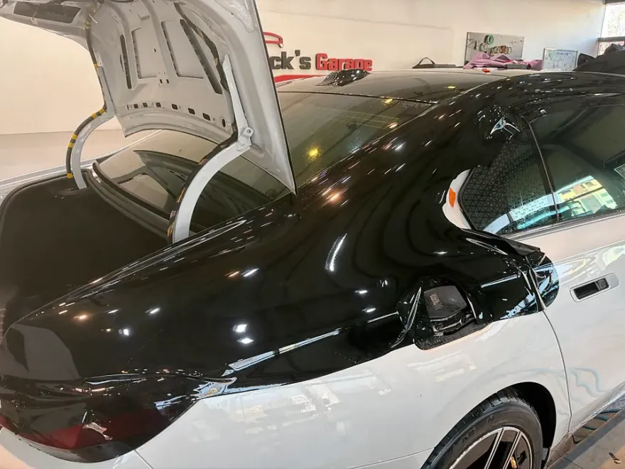 BMW 7 SeriesのPPF施工事例 施工写真 4-1