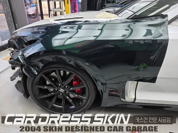 Kia Stingerのカーラッピング事例|グリーンブラックシルクの魅力 施工写真 2-2