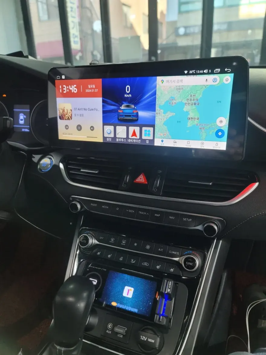 Hyundai Grandeur IGのAndroid Auto・CarPlay取付事例 施工写真 1-2