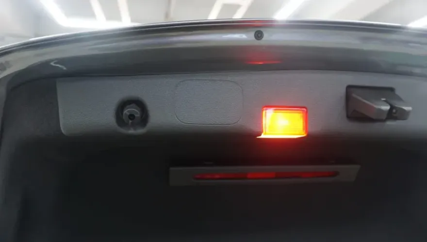 Mercedes-Benz E-Class W213 oem options - Mercedes-Benz E-Class W213 Power Trunk Retrofit Review photo 5