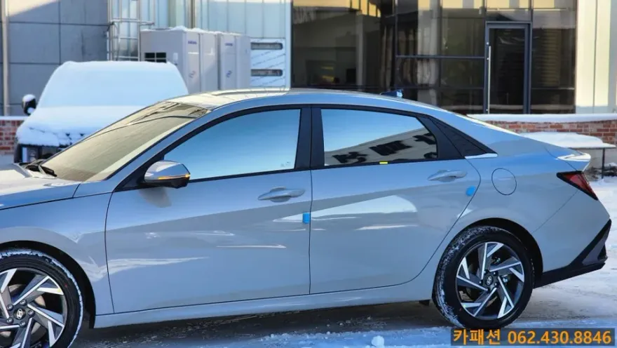 Hyundai Elantra CN7のカーフィルム施工事例｜費用目安・仕上がり 施工写真 3-1