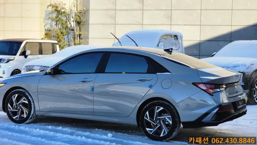 Hyundai Elantra CN7のカーフィルム施工事例｜費用目安・仕上がり 施工写真 1-2
