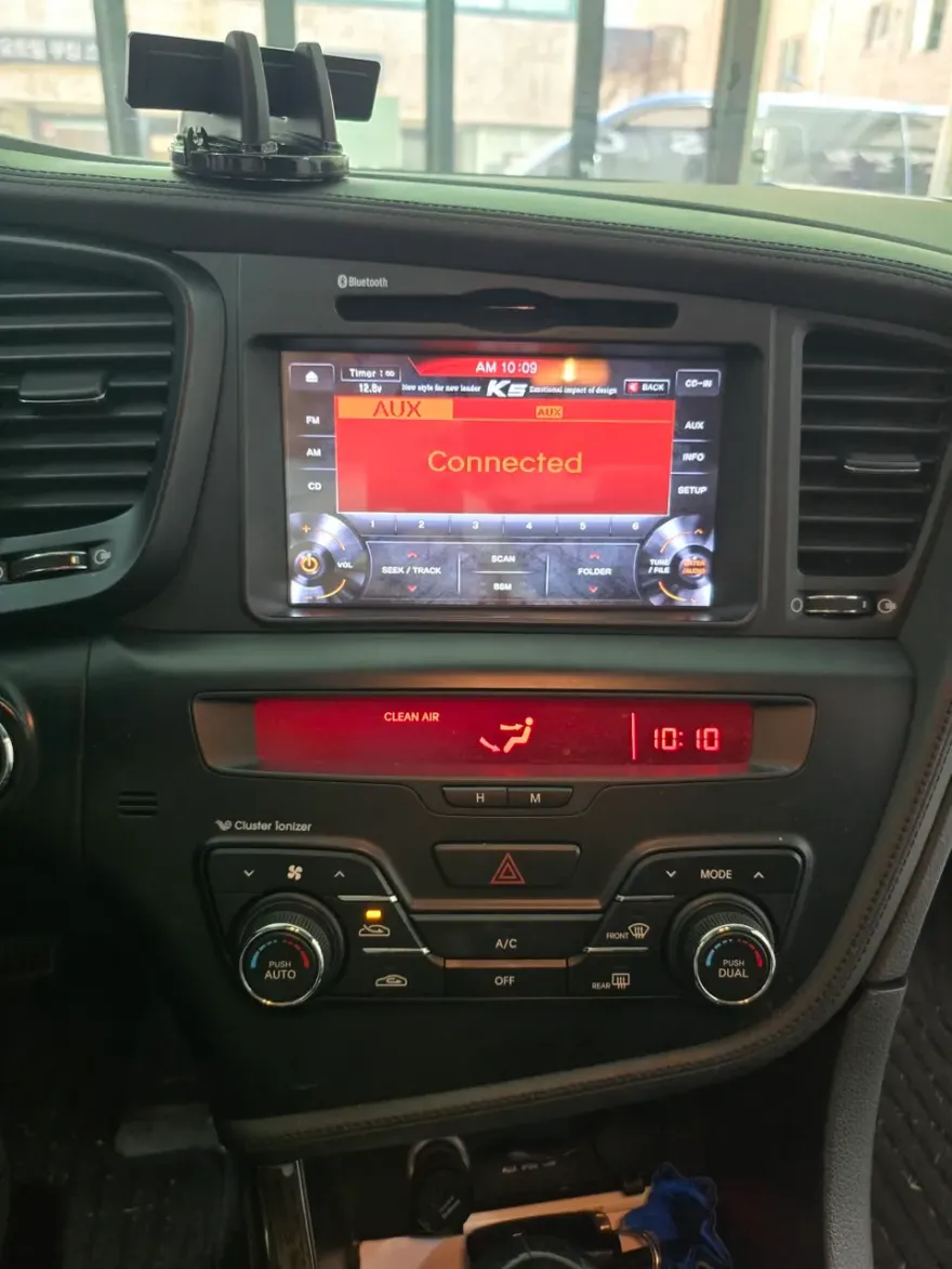 Kia K5 1st GenのAndroid Auto・CarPlay取付事例 施工写真 2-1