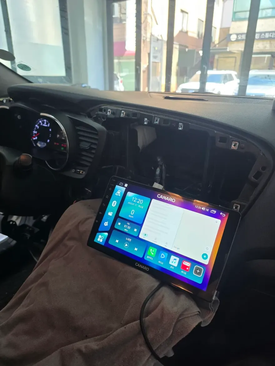 Kia K5 1st GenのAndroid Auto・CarPlay取付事例 施工写真 3-2