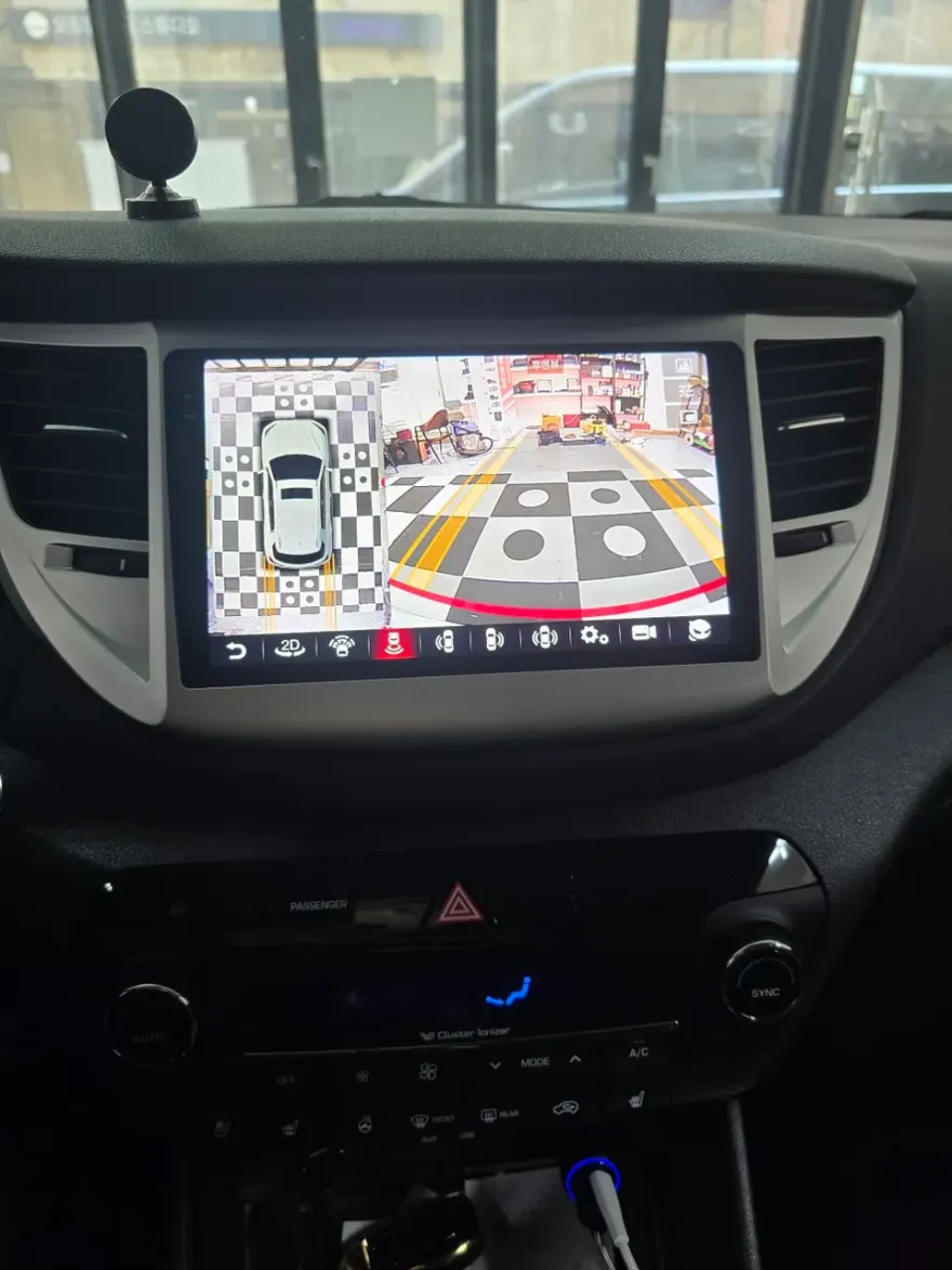 Hyundai TucsonのAndroid Auto・CarPlay取付事例 施工写真 4-2