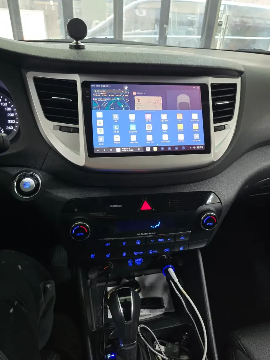 Hyundai TucsonのAndroid Auto・CarPlay取付事例 施工写真 1-3