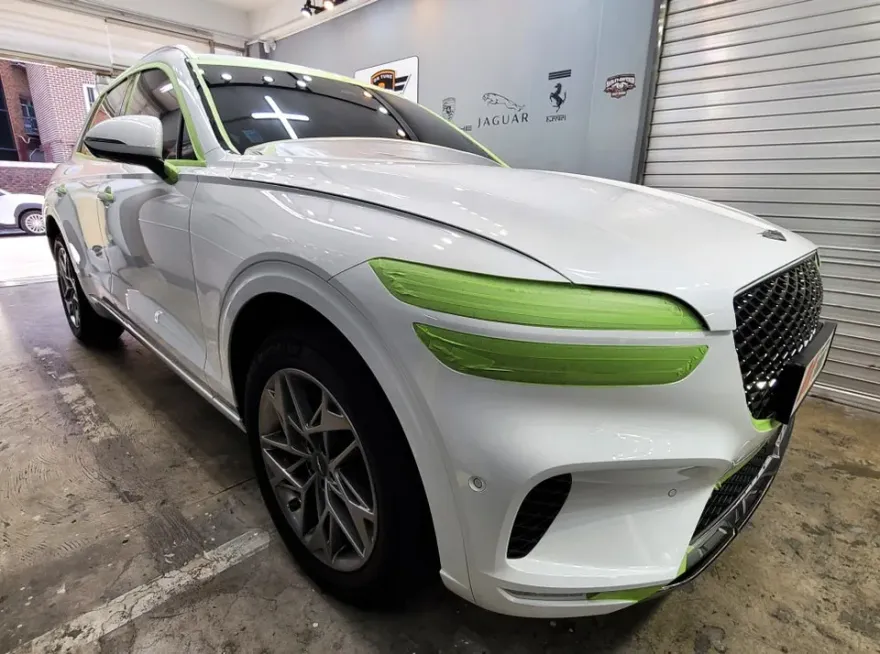 Genesis GV70のガラスコーティング事例|費用目安・仕上がり 施工写真 3-1