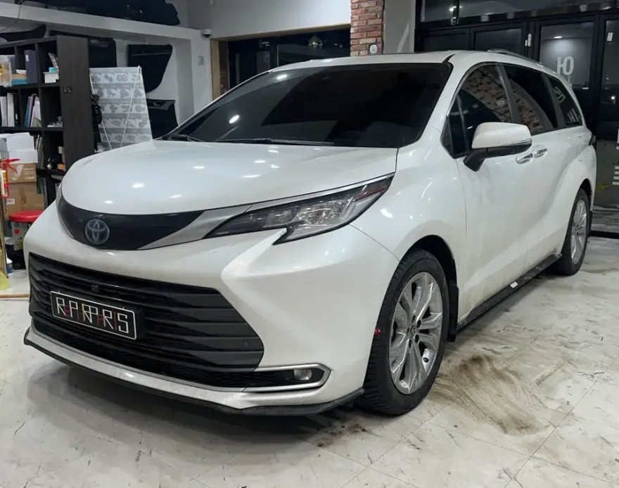 Toyota Sienna ambient lighting installation result