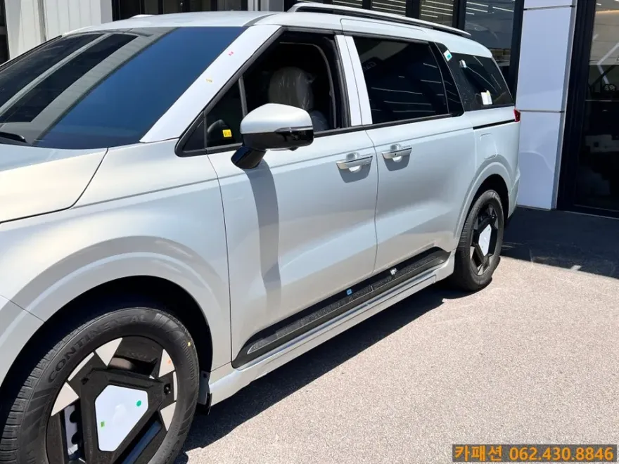 Kia Carnival KA4 body kit - Kia Carnival KA4 Body Kit Installation Review photo 3