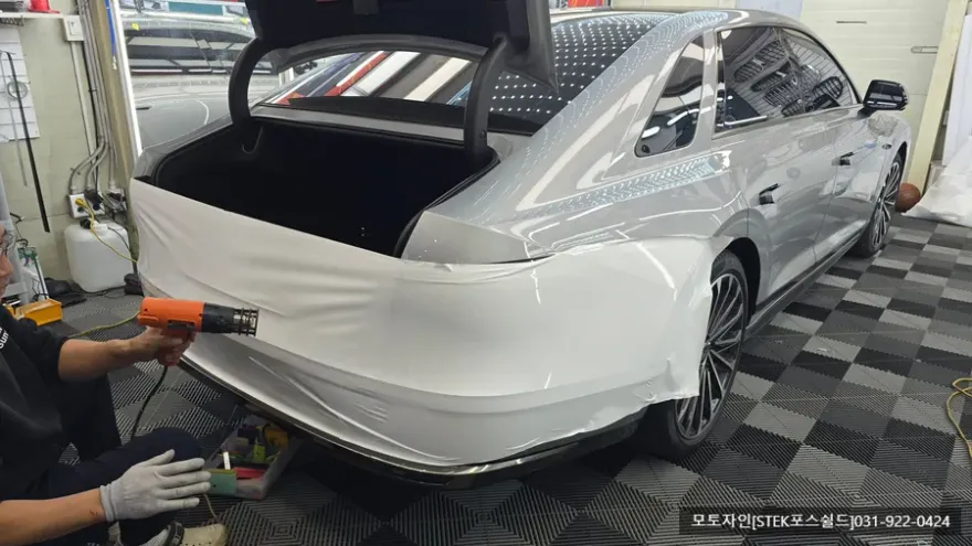 Hyundai Grandeur GN7のカーラッピング事例|費用目安・仕上がり 施工写真 3-1