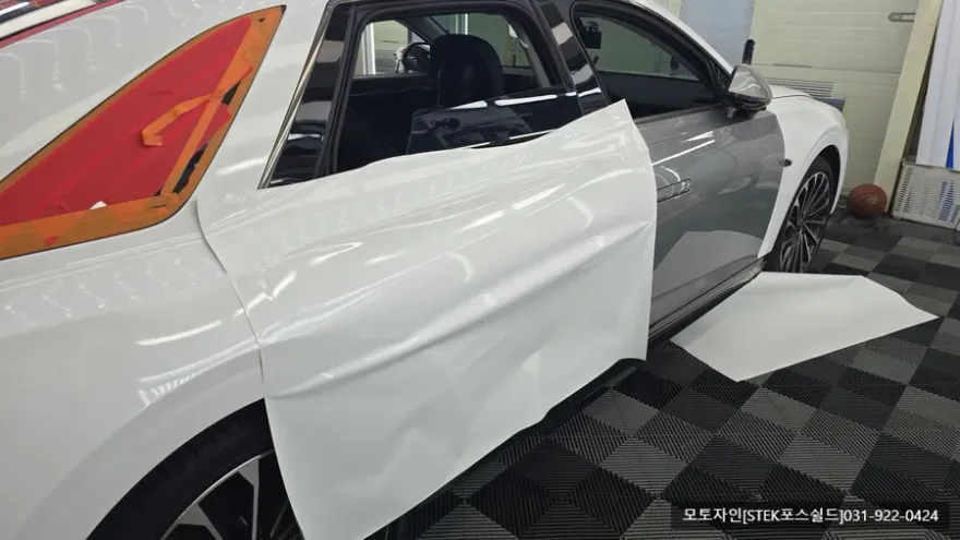 Hyundai Grandeur GN7のカーラッピング事例|費用目安・仕上がり 施工写真 1-3