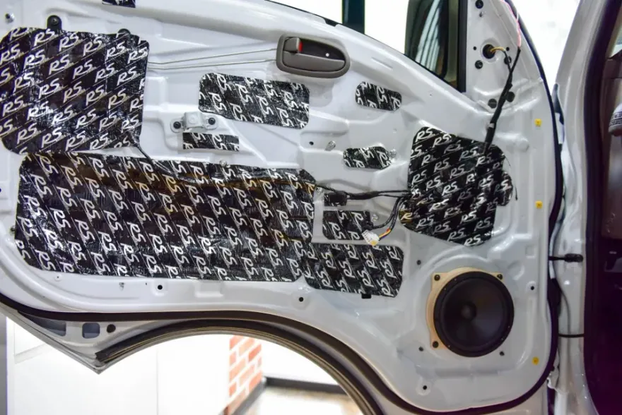 Hyundai Porter 2のカーオーディオ施工事例 施工写真 1-2