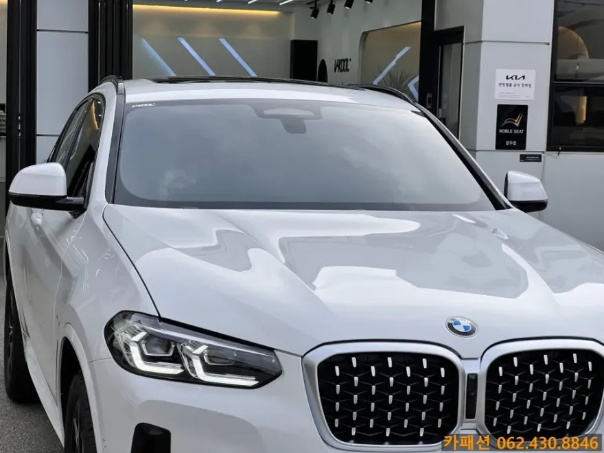 BMW X4のカーフィルム施工事例|費用目安と仕上がり 施工写真 1-3