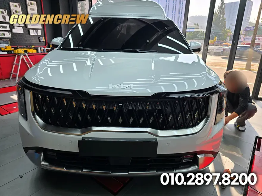 Kia Carnival KA4 body kit - Kia Carnival KA4 Body Kit Installation Review photo 4