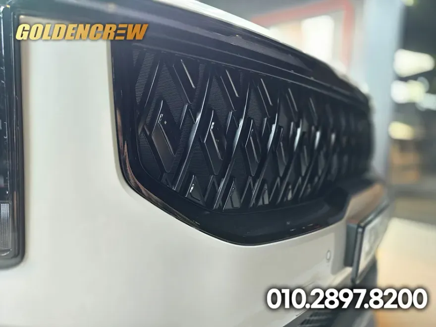Kia Carnival KA4 body kit - Kia Carnival KA4 Body Kit Installation Review photo 6